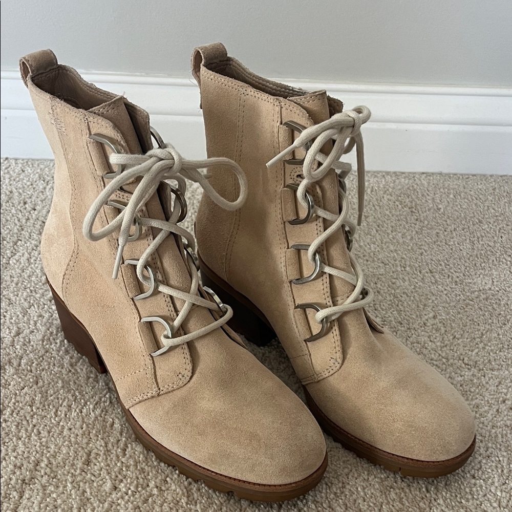 Sorel Women's Beige Winter Boots
